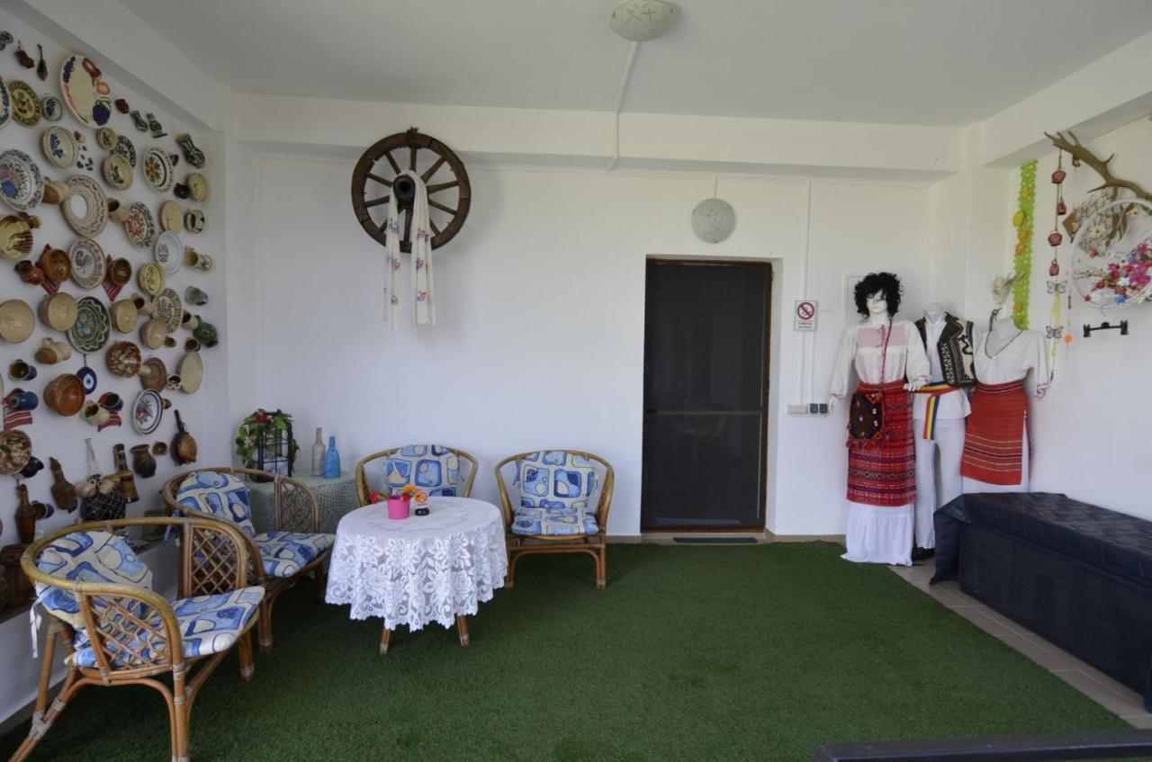 Vila Calypso Apartment คอสติเนช ภายนอก รูปภาพ