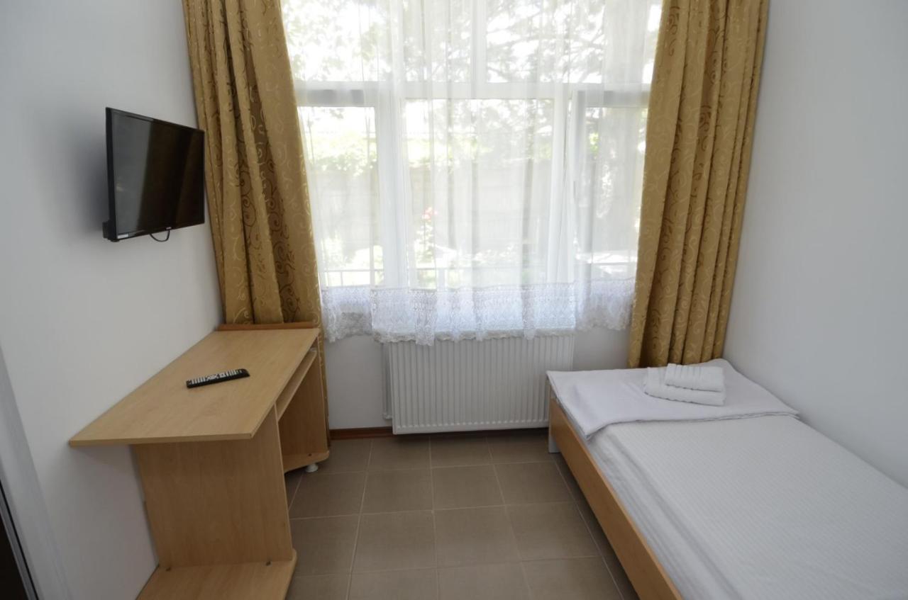 Vila Calypso Apartment คอสติเนช ภายนอก รูปภาพ