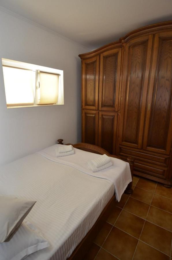 Vila Calypso Apartment คอสติเนช ภายนอก รูปภาพ