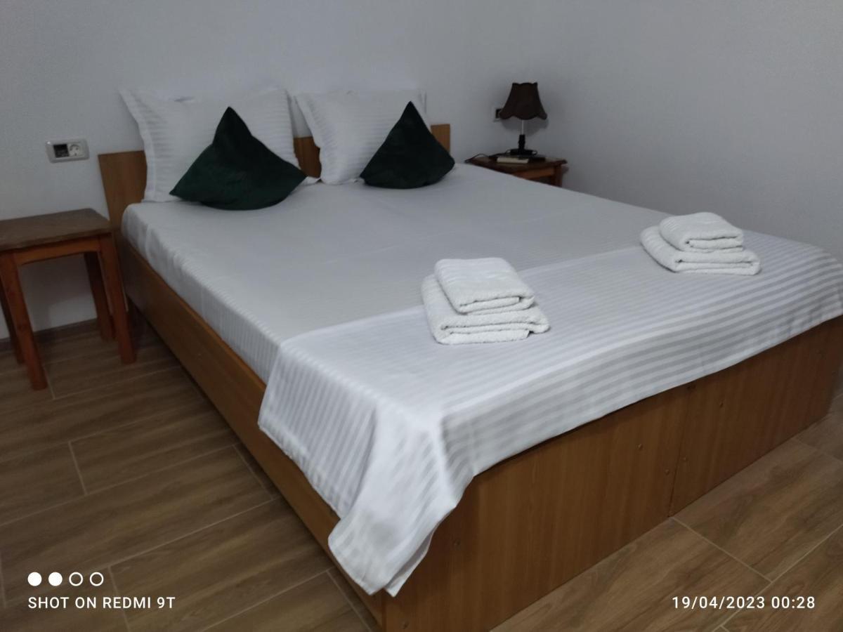 Vila Calypso Apartment คอสติเนช ภายนอก รูปภาพ