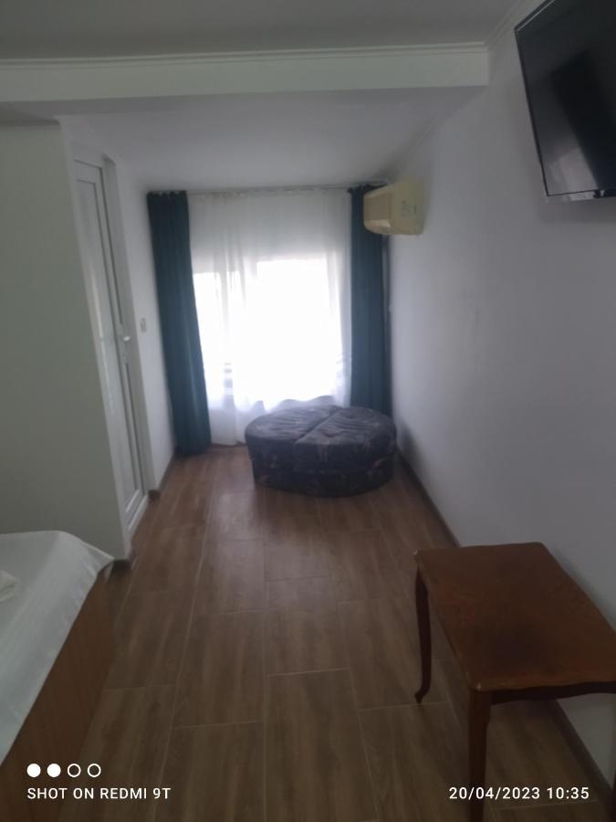 Vila Calypso Apartment คอสติเนช ภายนอก รูปภาพ