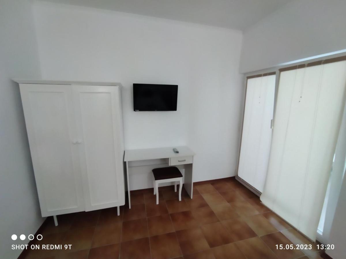 Vila Calypso Apartment คอสติเนช ภายนอก รูปภาพ