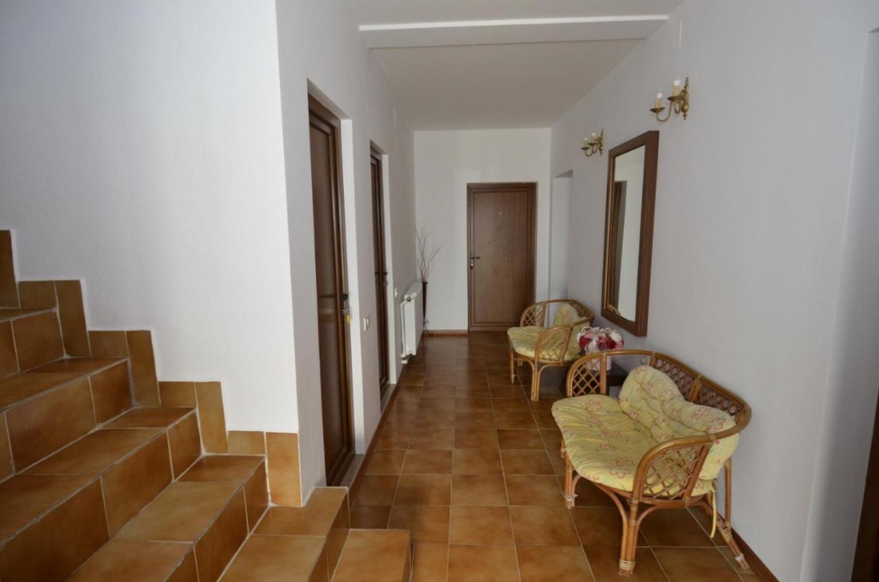 Vila Calypso Apartment คอสติเนช ภายนอก รูปภาพ