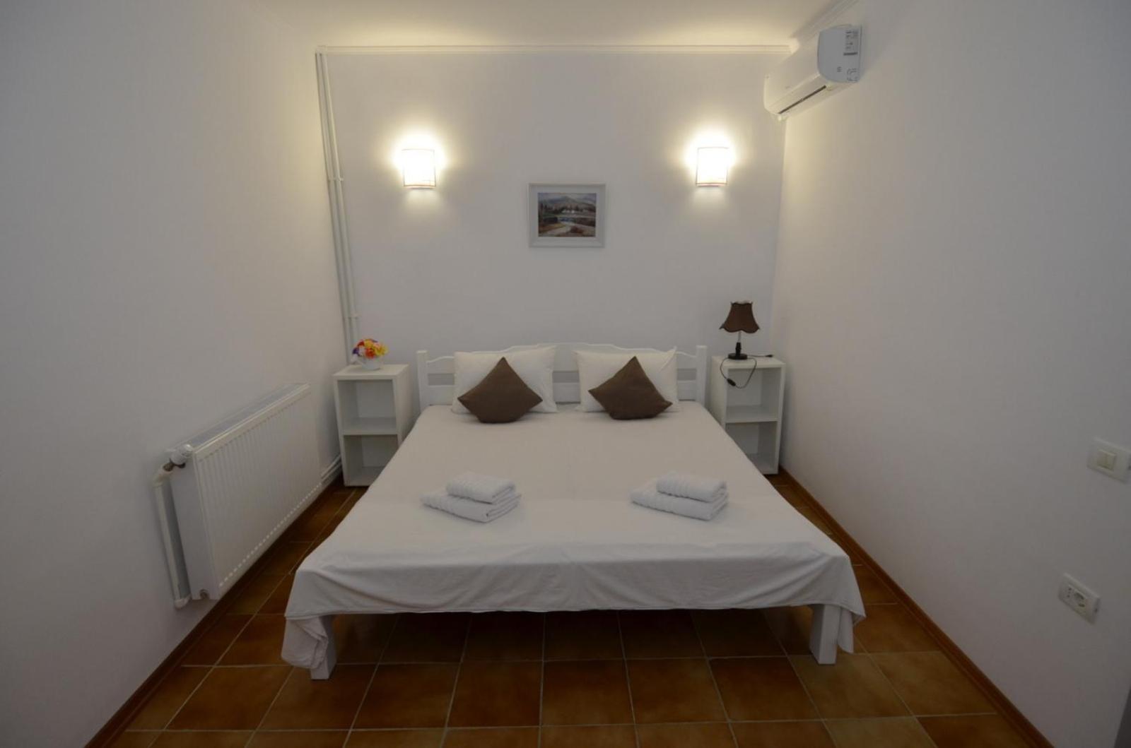 Vila Calypso Apartment คอสติเนช ห้อง รูปภาพ