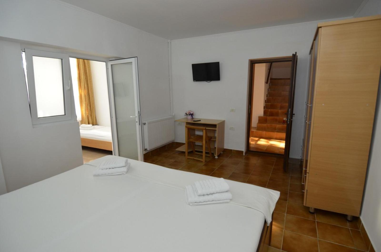 Vila Calypso Apartment คอสติเนช ห้อง รูปภาพ